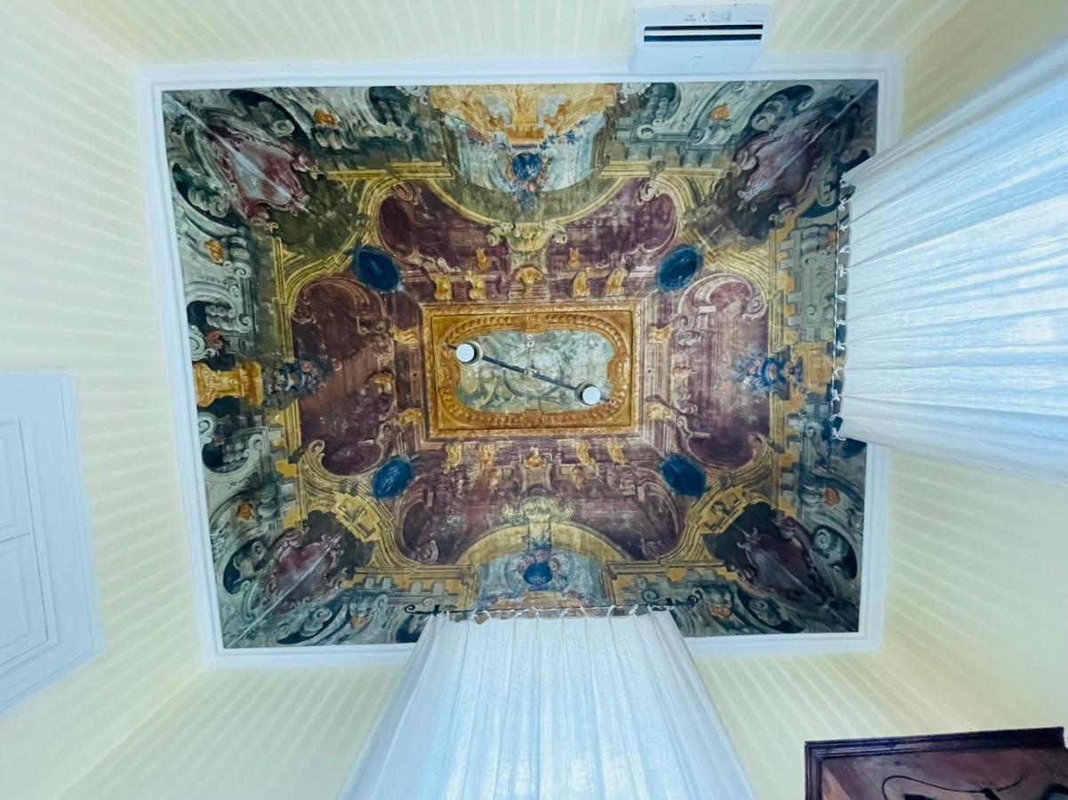 Appartamento Sul Teatro San Carlo Napoli Bagian luar foto