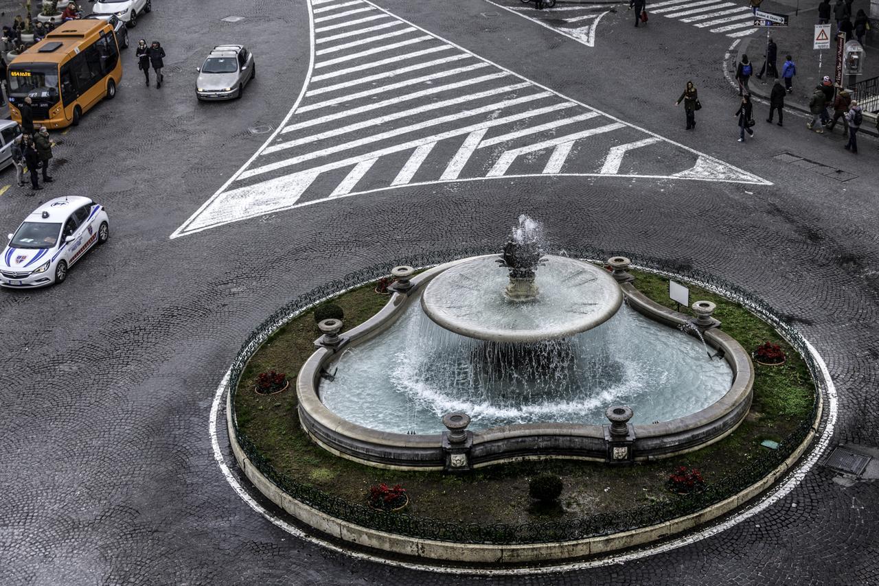 Appartamento Sul Teatro San Carlo Napoli Bagian luar foto